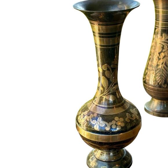 Vintage Brass Vase with Inlaid Floral Design – 7.5” – Made in India - Picture 1 of 3